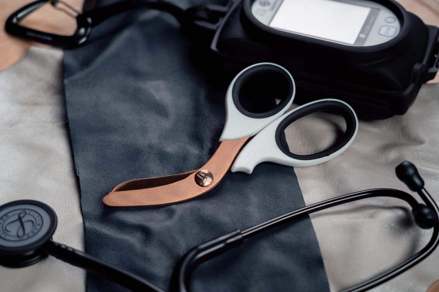 XShear Shear 7.5" Heavy Duty Trauma Shears